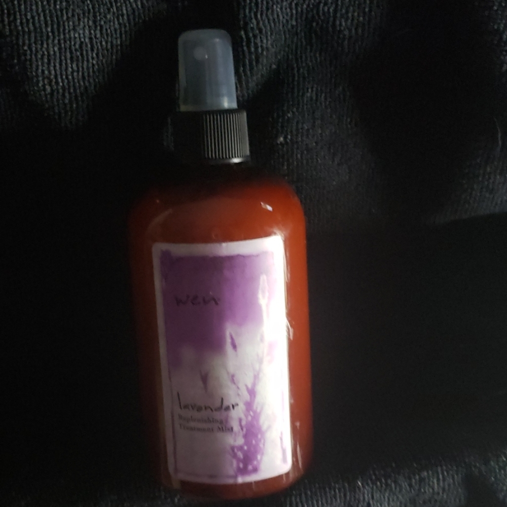 WEN  Lavender Replenishing Treatment Mist